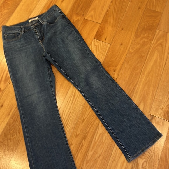 Levi’s Classic Boot jeans - Picture 3 of 9